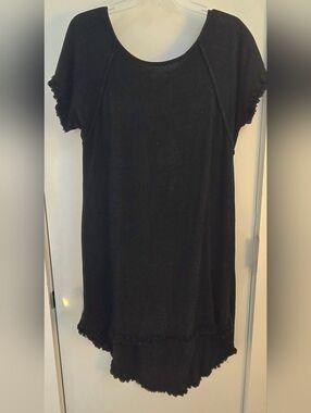 Umgee Black Short Sleeve Top with Crew Neck
